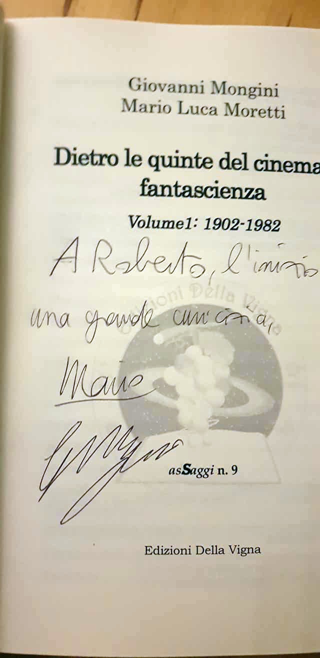 Il primo autografo è stato per Roberto Azzara