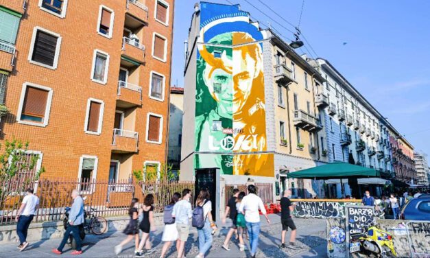 Loki murale a Milano per lo street artist Lucamaleonte