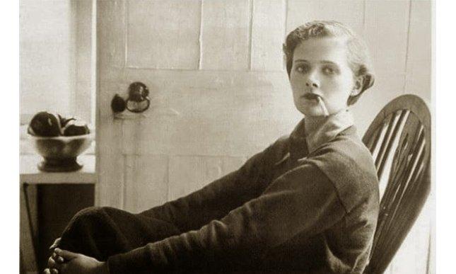 2-Daphne-du-Maurier